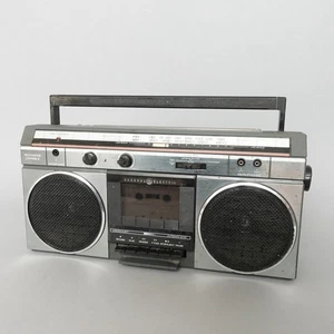 Radio a cassette vintage anni 80 GE General Electric Boombox modello 3-5451A testata funzionante - Foto 1 di 20
