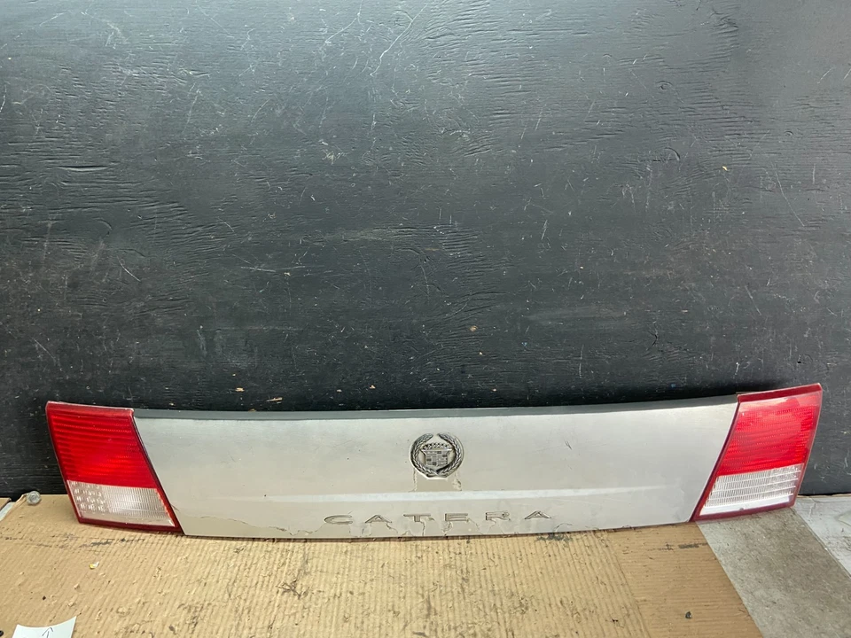 Cadillac Catera 2000-2001 panel maletero tapa respaldo matrícula Q3438 DG Foto 1 de 4