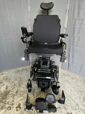  AMY ALLTRACK R3 Hybrid WHEELCHAIR, SEAT LIFT,TILT,LEG, LIGHTS, EZ LOCK 8MPH - Image 1 of 4