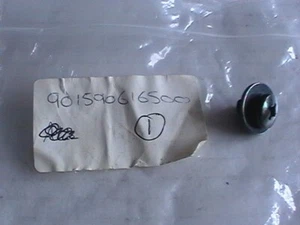 GENUINE YAMAHA PANEL SCREW WITH WASHER 90159-06165 DT125 E R RE T105 V110 WR200 - Picture 1 of 2