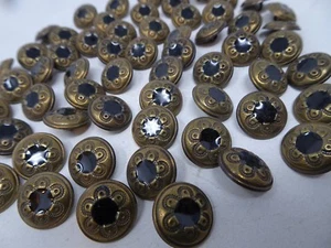 Strass finti neri vintage con gambo bordo arrotondato ornato 15 mm lotto di 8 B146-7 - Foto 1 di 8