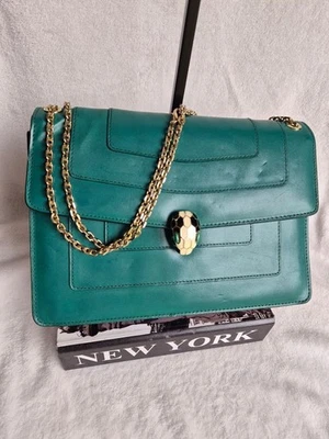 Bolso bandolera Bvlgari vintage de cuero verde Foto 1 de 4
