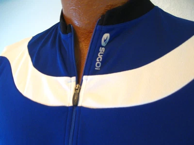 JERSEY DE CICLISMO SUGOI TALLA ADULTO L CREMALLERA DELANTERA POLIÉSTER EXCELENTE Foto 1 de 3
