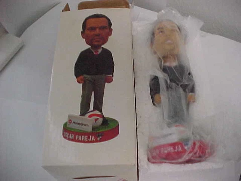 FC Dallas MLS Soccer Oscar Pareja Coach PAPI Bobblehead Figure New with Box Cover