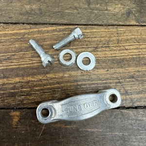 Vintage Suntour Umwerfer 2 Bolzen Klemme Schraubkappe Abdeckung Unterlegscheiben TEILE - Bild 1 von 8