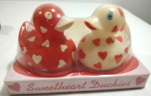 Vintage Rubber Ducks Pair 2 Sweetheart Red & Yellow Ducky Hearts Love NOS 2002 - Bild 1 von 9