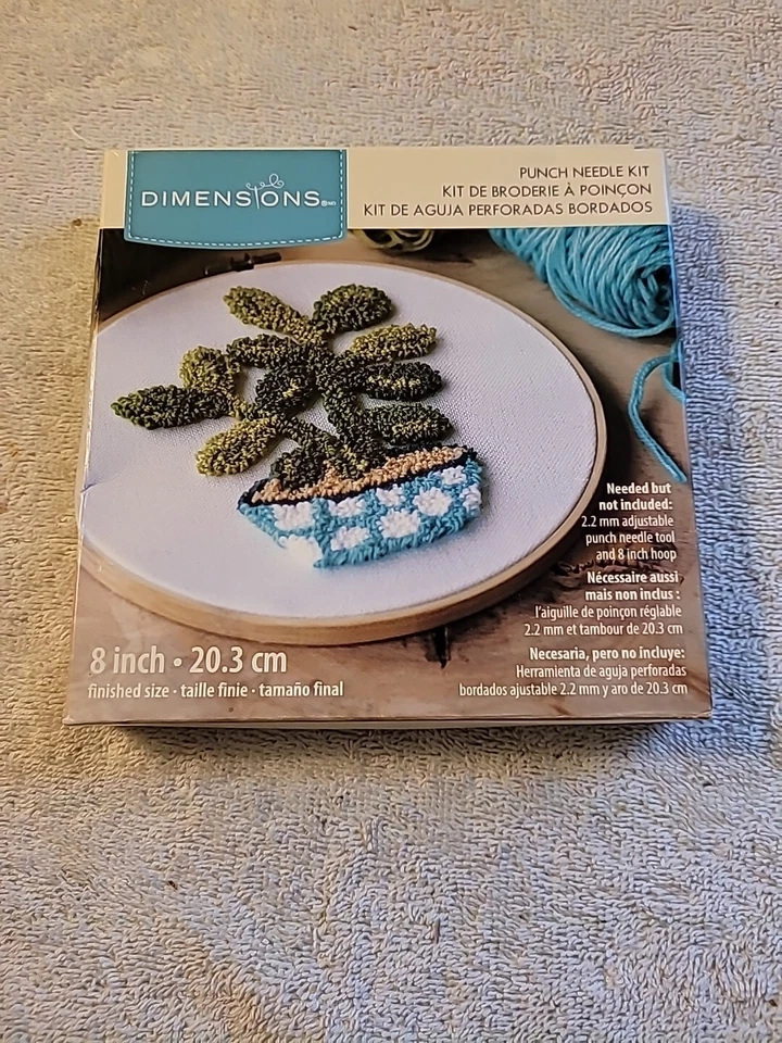 Punched Needle Kit 20.3cm Diameter  - Image 1 of 4