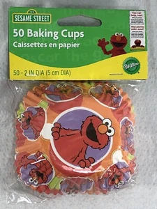 Wilton 50-Count Sesame Street Orange Elmo Square Shape - Picture 1 of 3
