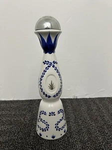 Azul Reposado Tequila Ceramic Hand Painted Blue White 15" Empty Bottle 750 ml - Picture 1 of 13