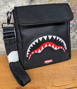 BOLSO BANDOLERA MENSAJERO BOCA TEJIDO MOSCA TIBURÓN HONDA FONDO SPRAY B8026 NUEVO CON ETIQUETAS - Imagen 1 de 5