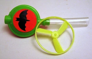 4 Batman Flying Saucer Old Gumball Machine Vending Toy Unused Old Store Stock - Picture 1 of 2