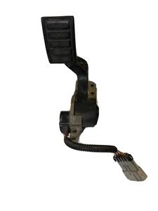 VOLVO THROTTLE GAS PEDAL WITH SENSOR P/N 3175131 - Picture 1 of 6
