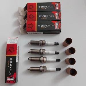 Set of 4 Champion REA10WYPB / OE261 Sparkplugs - Picture 1 of 13