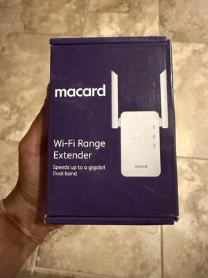 MACARD RE1200 Dual Band Wi-Fi Extender with 1Gbps Ethernet Port - Image 1 of 4
