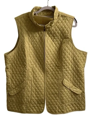 NWT Sport Savvy Women’s Green Quilted Vest Full Zip w/Pockets - Image 1 of 4
