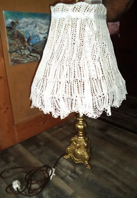 antike Messing Tisch -  Lampe / Leuchte, mit Engel / Puttenköpfen, Tatzen, 90cm - Bild 1 von 4