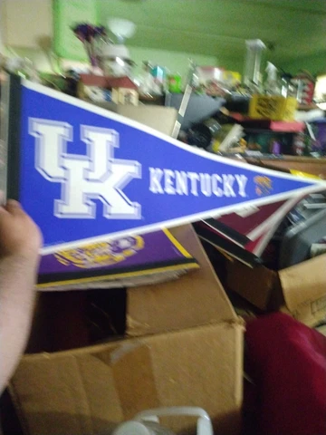 KENTUCKY WILDCATS ROLL UP PREMIUM FELT PENNANT 12"x30" NEW WINCRAFT 👀 Cover