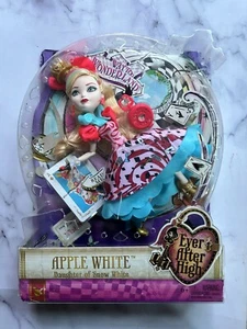 Muñeca blanca manzana Mattel 2014 Ever After High Way Too Wonderland - Imagen 1 de 2