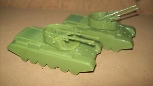 Two new reissue Victory Buy/Payton Anti-Aircraft Combat Tanks, M42 " Duster "