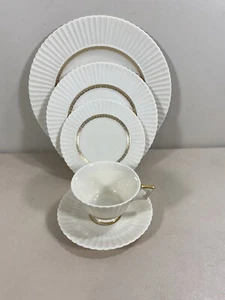 Lenox Ivory Porcelain 5-Piece Place Setting Cretan with Gold Greek Key ~ 9 Sets - Picture 1 of 3