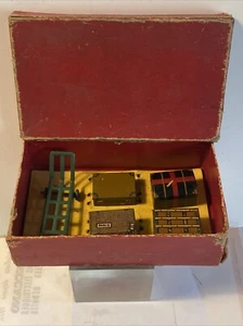 hornby o Accessoires Boîte N 1 Gare Valise Malle Meccano Paris - Foto 1 di 11