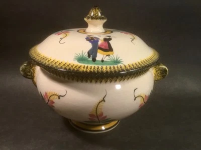 Antiguo cuenco francés Henrio Quimper cubierto con bretones danzantes Foto 1 de 4