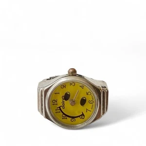 Vintage Y2K Claire’s gelbes Smiley Zifferblatt Erweiterung Stretch Ring Uhr silberfarben - Bild 1 von 9