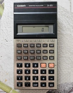 Calculatrice CASIO FX 82C FRACTION Testée Fonctionne - Photo 1/2
