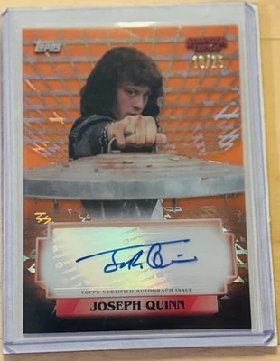 2025 Topps High-Tek Stranger Things Joseph Quinn Eddie Munson Naranja Automático 16/25 Foto 1 de 2