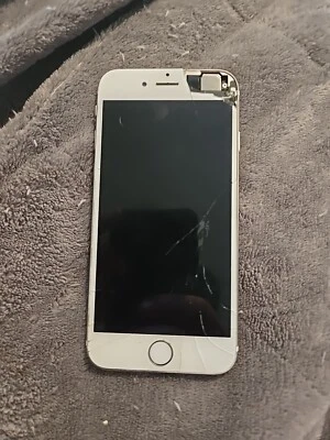 Apple iPhone 6 - 16 GB - Plateado (Desbloqueado) A1549 - Solo para piezas Foto 1 de 3