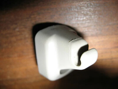 2003-2004 Chrysler Sebring OEM Sun Visor Clip (1) BEIGE NO CONV   - Image 1 of 2