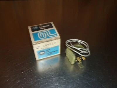 Новый из старых запасов термостат кондиционера Napa 207527 11-3084 Mack Volvo - Изображение 1 из 2