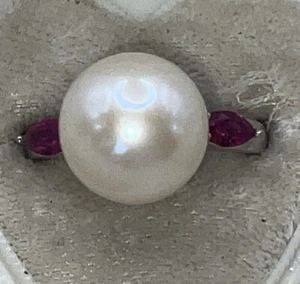 Neu 14K echte Südseeperlen & Rubin Ring 12,5 mm Perle WG - Bild 1 von 6