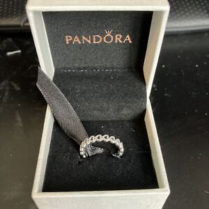 Pandora Band of Hearts Ring Size 5 LINKED LOVE 