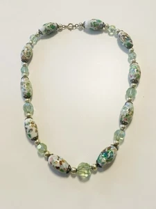 Vintage - Handcrafted - White Glass Confetti Bead - Green Crystal Necklace - Picture 1 of 9
