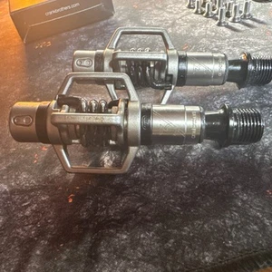 Crankbrothers Egg Beater 3 Clipless Pedals with Assorted Cleats - Picture 1 of 7