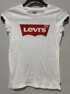 Levi's Girl Medium 10-12 Classic White Logo T-Shirt Soft Stylish Casual Preppy - Picture 1 of 7