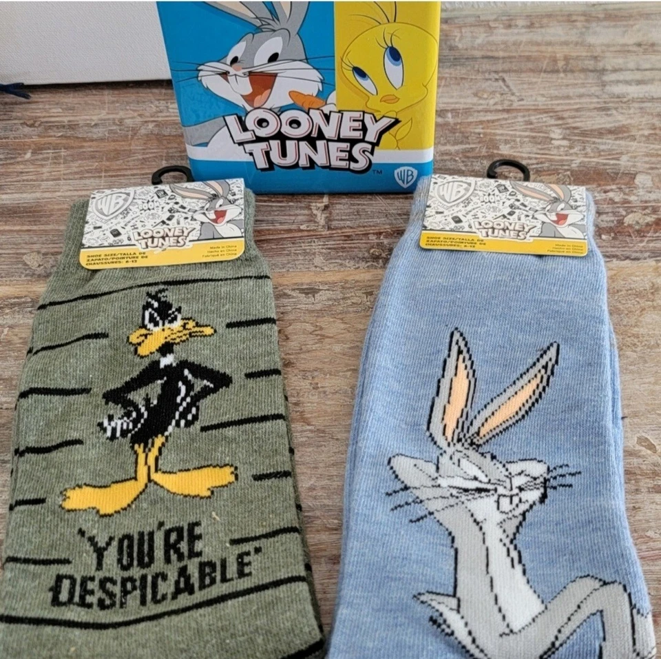 BUCKLE DOWN LOONEY TUNES BIFOLD WALLET & Bugs And Daffy Crew Socks.  Fun Gift!! - Image 1 of 4