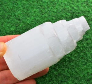 1 Selenite Tower Mountain Crystal 10cm Obelisk Stand Quartz UK Quick Postage✔✔✔ - Picture 1 of 13