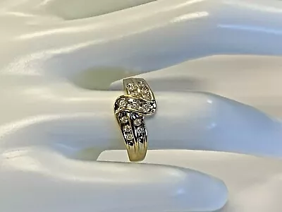 10K YELLOW  GOLD  ESTATE  DIAMOND LADIES  CLUSTER  RING RXXX - Image 1 of 4