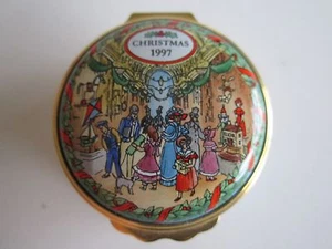 1997 HALCYON DAYS ENAMEL CHRISTMAS BOX - IN THE BOX WITH CERTIFICATE - MINT COND - Picture 1 of 8