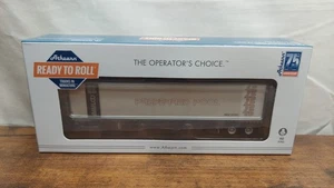 HO Athearn RTR Availco 45' Smooth Side Z-Van Trailer #257251 - Picture 1 of 3