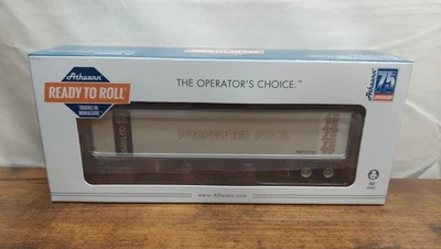 HO Athearn RTR Availco 45' Smooth Side Z-Van Trailer #257251 - Image 1 of 3