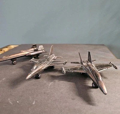 Lot Of 3 Novelty Pencil Sharpener Fighter Jet Airplane Diecast SR-71 F-16 F-18 - Image 1 of 4