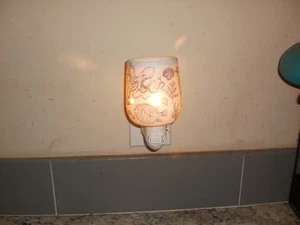 Scentsy Ocean Life Mini Warmer No Box - Picture 1 of 3