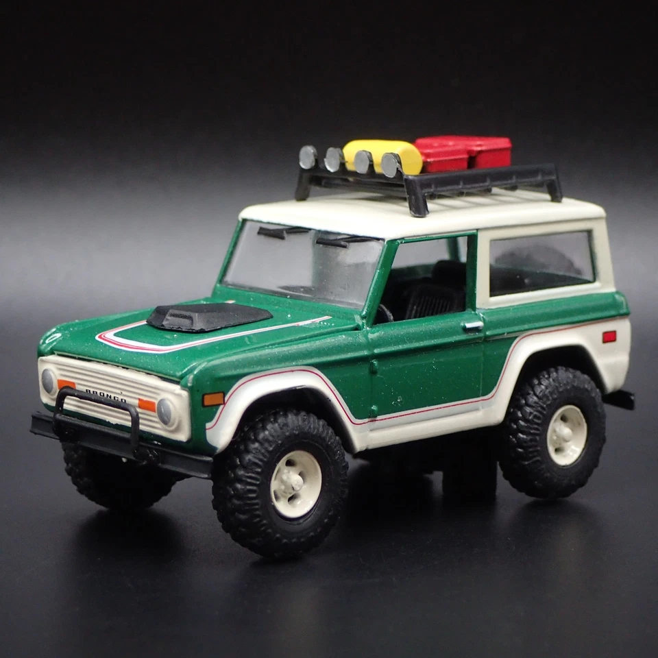 1971 71 FORD BRONCO fuori Strada 1:64 Scala da Collezione Diorama Modellino Car - Immagine 1 di 4