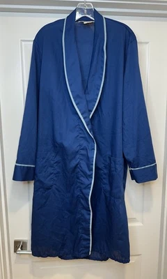 Vintage Montgomery Ward Navy Blue Robe Medium PolyCotton Cozy Lounge Perm Press - Image 1 of 4