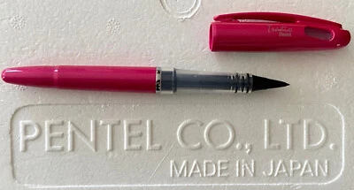 Pluma Estilográfica Pentel Tradio Rosa Fucsia TRJ96P-A - con Tinta Negra Foto 1 de 4