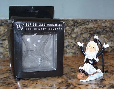 Chicago White Sox Elf On Sled Memory Company adorno de árbol de Navidad CWS-1734 Foto 1 de 3