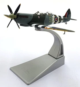 Corgi 1/72 Scale AA29202 - Supermarine Spitfire T.9 MJ627/9G-Q (G-BMSB) - Picture 1 of 7